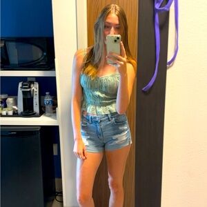 Meet your Posher, Faith